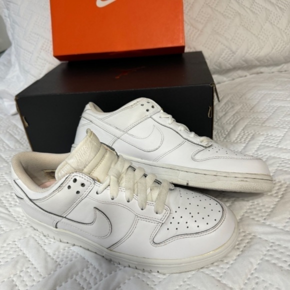 Nike Dunks Triple White 2007 ‘07 Woman Lady Size 10 Sneakers Running Shoes - Picture 8 of 9